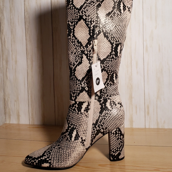 Never worn: Snakeskin look Boots size. 8.5 Target - Picture 2 of 3